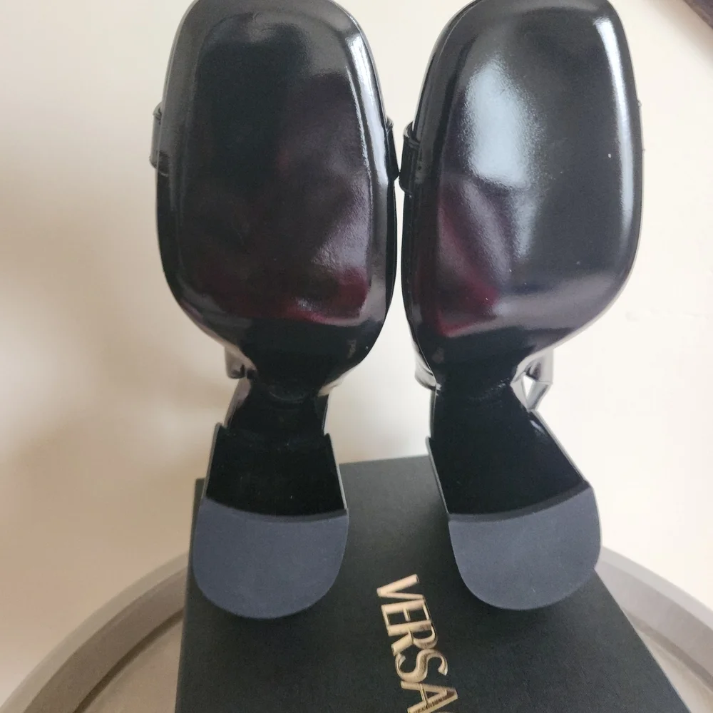 NIB Versace Glossy Black Heels with Gold Medallion